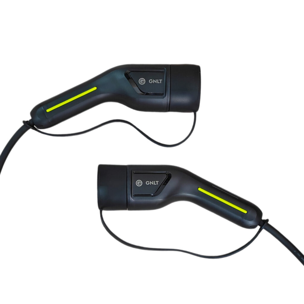 вид на коннектор type 2 справа и слева у зарядного устройства gnlt basic type2