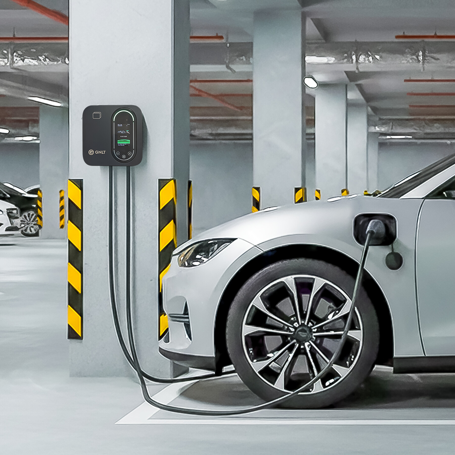 зарядная станция GNLT EVB заряжает электромобиль на паркинге