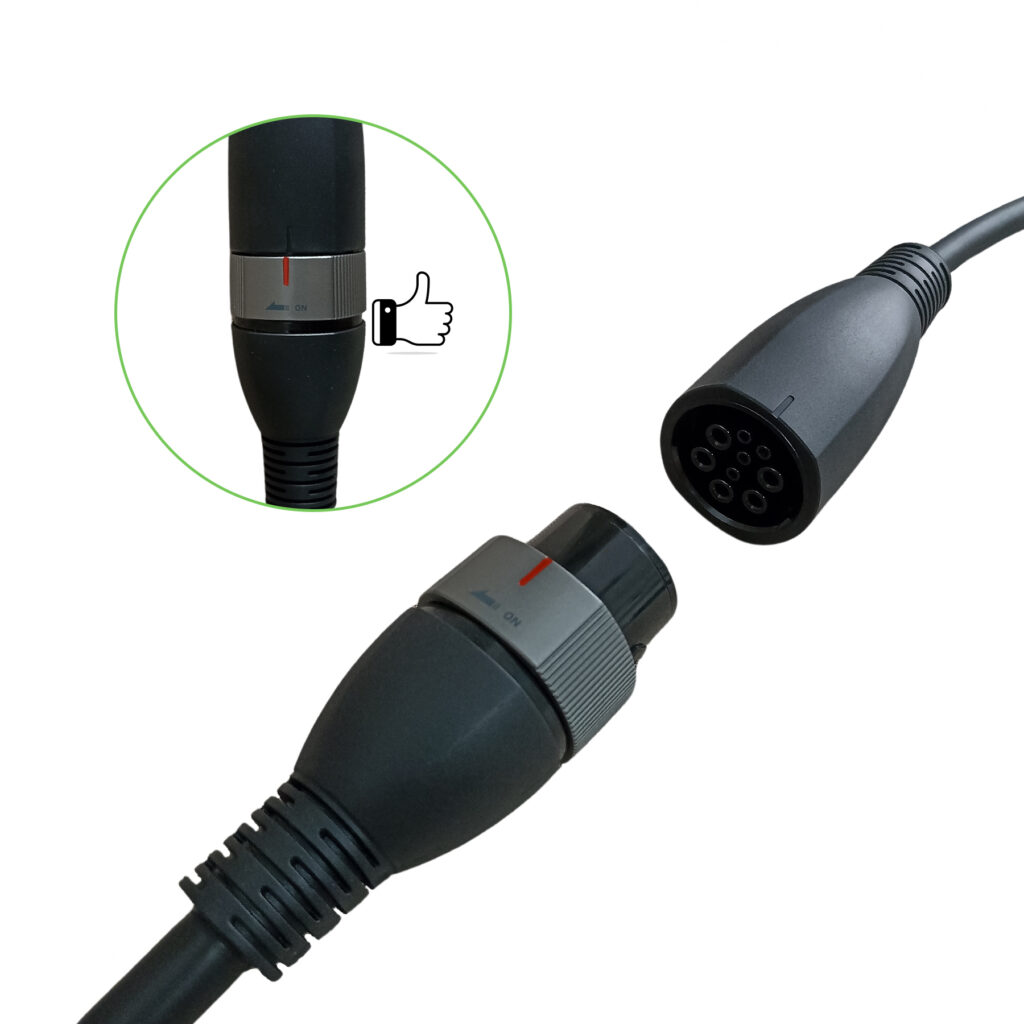 соединение вилки и кабеля блока управления зарядки Q20 6-32A