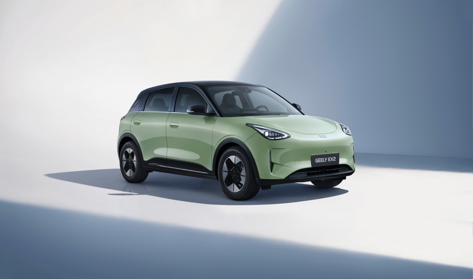 geely ex2 как заряжать